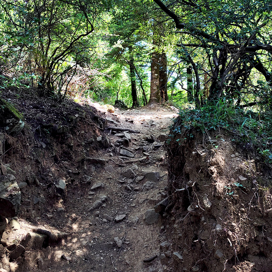 Hiking_Captain's_Bath_Vourgareli_South_Tzoumerka_Athamanika_43