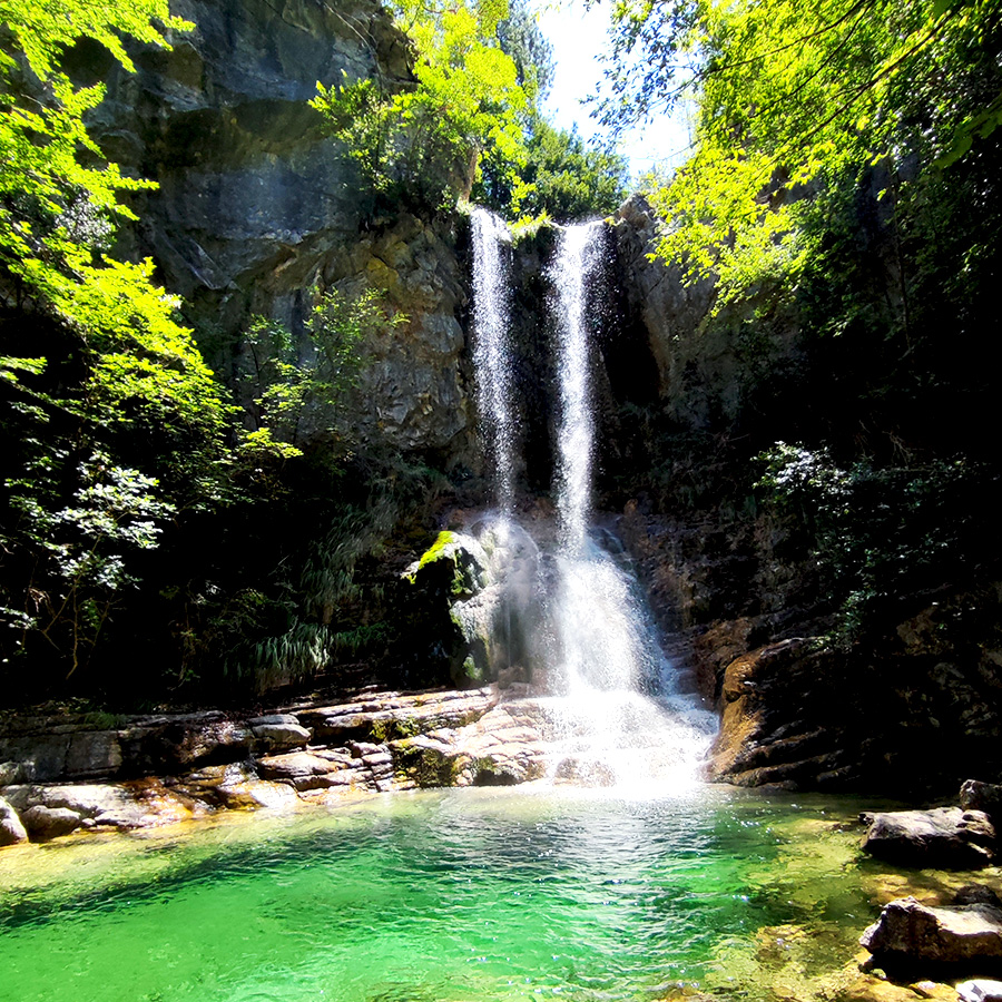 Hiking_Orlias_Stream_red_rock_waterfall_Mount_Olympus_26