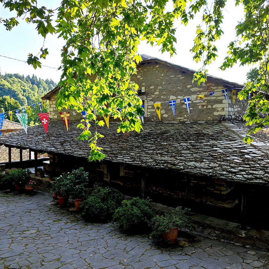 Hiking_Pelio_Kissos_Tympanos_Springs_Waterfall_01