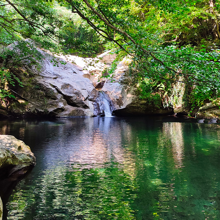 Hiking_Poros_Stream_Waterfall_Makrirachi_Pelion_21