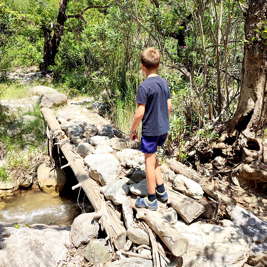 Hiking_Sergoula_Gorge_and_Waterfalls_03