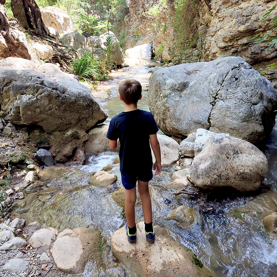 Hiking_Sergoula_Gorge_and_Waterfalls_06