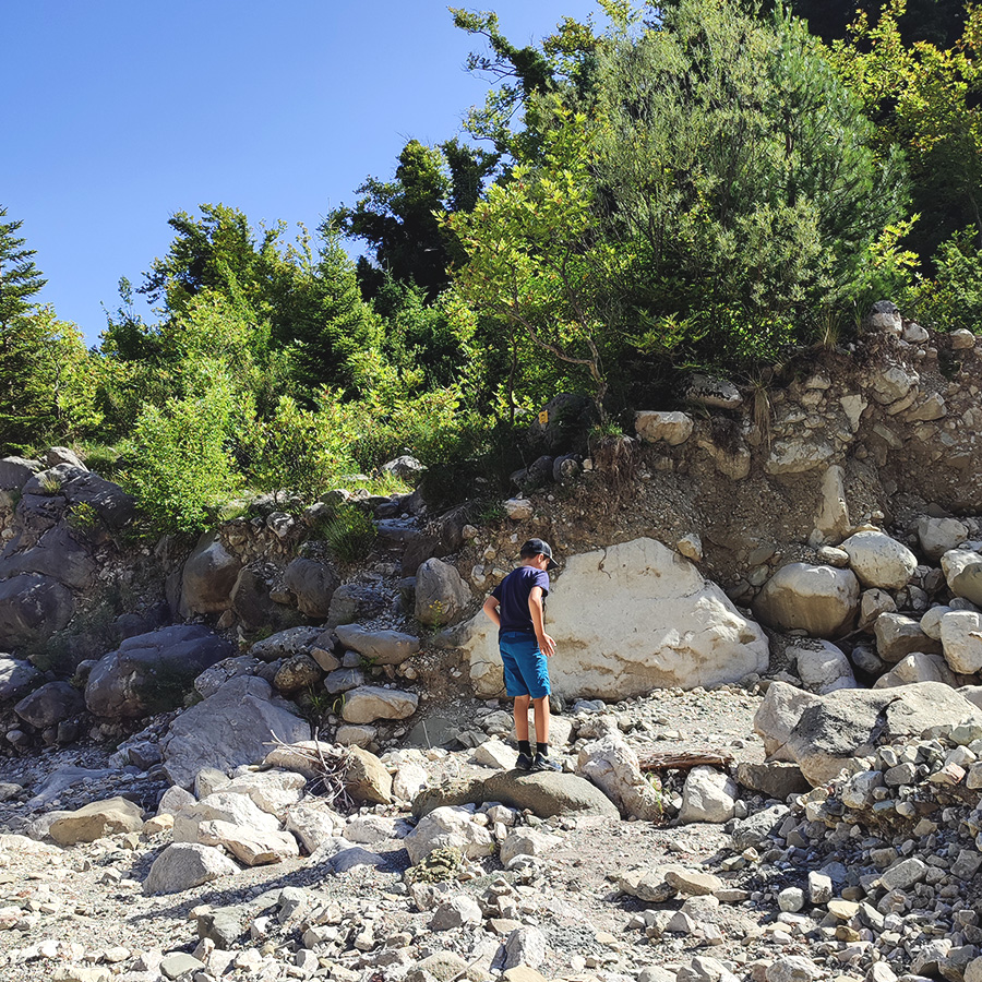 Hiking_Tzoumerka_Athamanika_Melissourgoi_Kryoneri_Waterfall_11