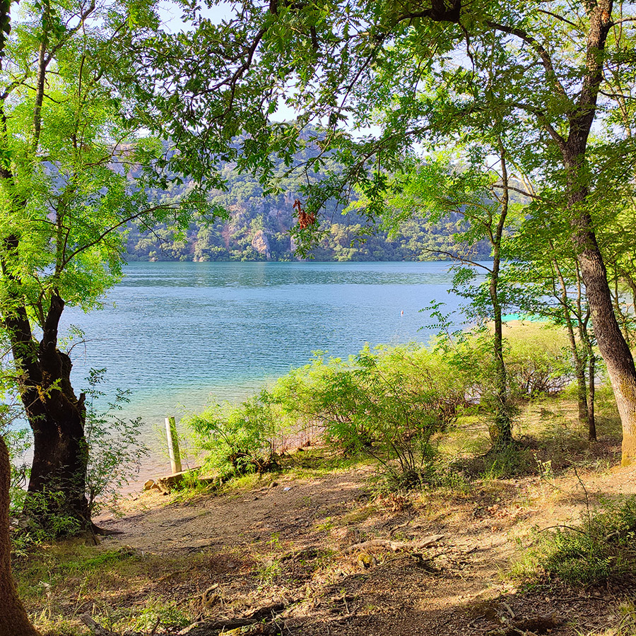 Lake_Ziros_Hiking_Wild_Camping_Filipiada_02