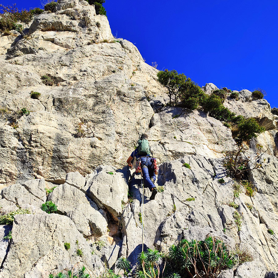 La_Vita_e_Bella_Arma_Parnitha_Attica_14