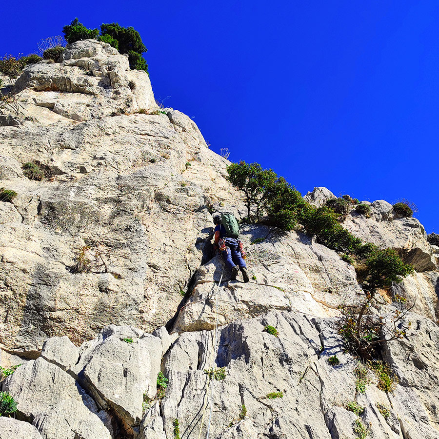 La_Vita_e_Bella_Arma_Parnitha_Attica_16