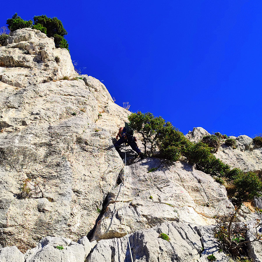 La_Vita_e_Bella_Arma_Parnitha_Attica_17