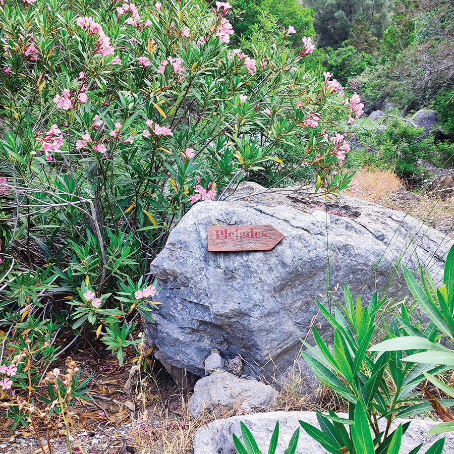 Electra Trad Climbing Multipitch Pleiades Crag Katafyki Ermioni