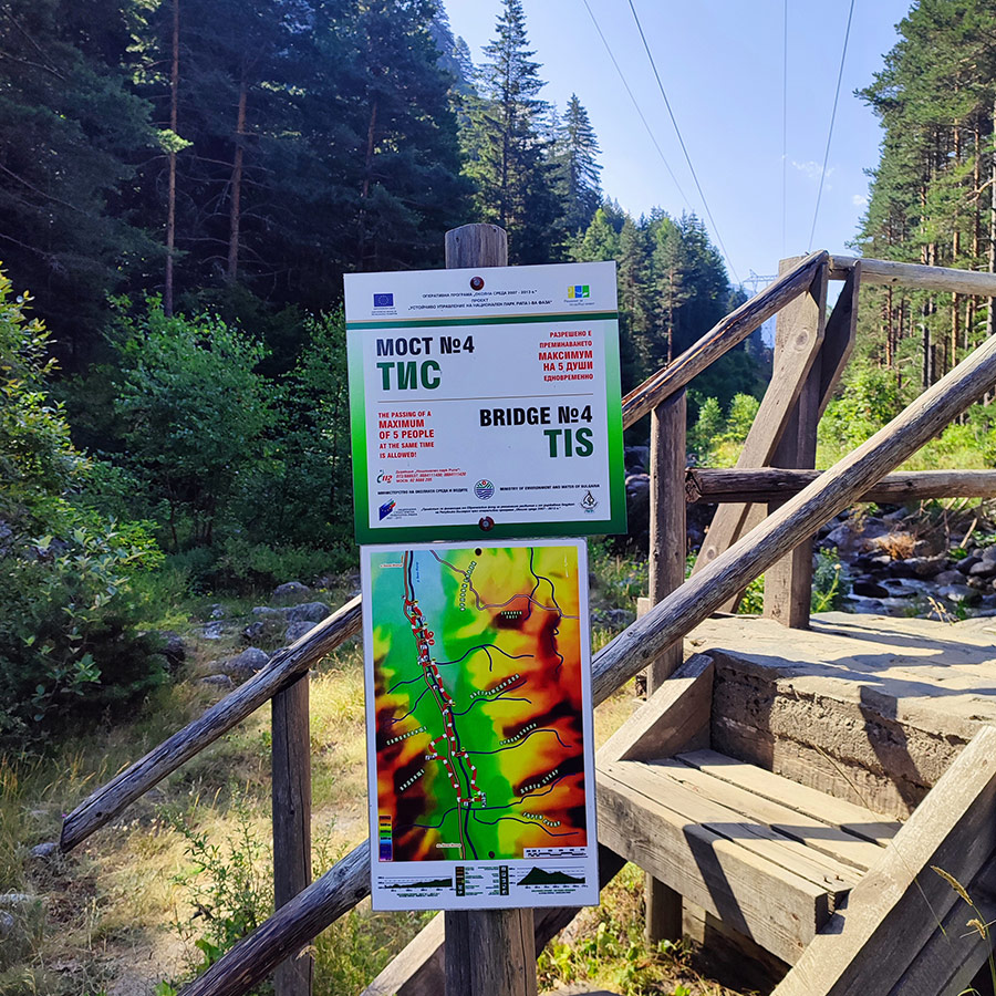 Sign for Bridge No.4 “Tis” with route map on the Beli Iskar Eco Trail.